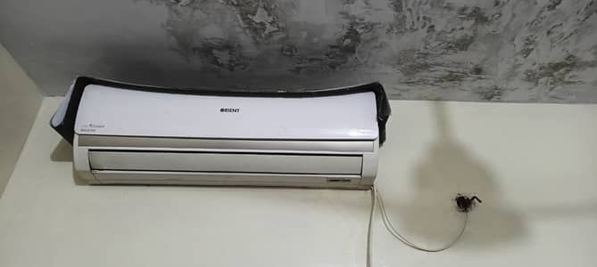 Orient 1.5 ton ac sall  all of wiring and Good condition if any body