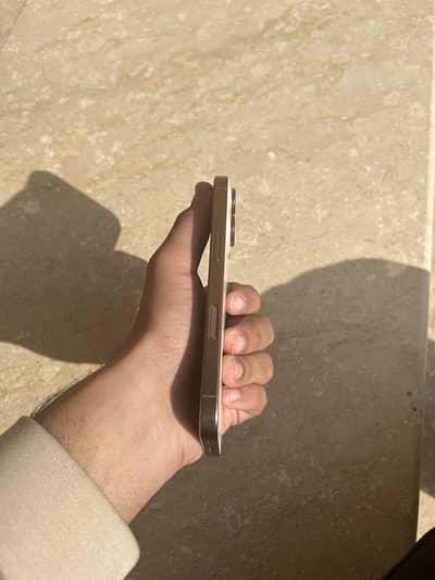 iPhone 16 pro factory unlock