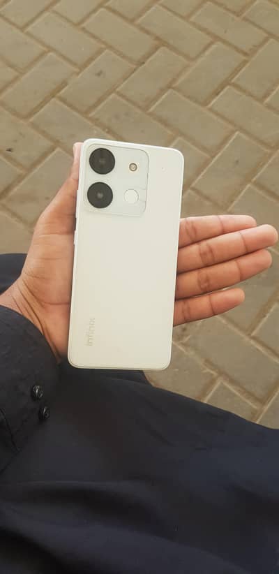 Infinix Smart 7 4+3 64 5000mah battery for sale and exchange