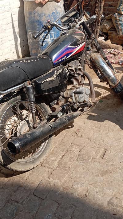 clutch plate thoda sa masla hai aur engine all okay  Honda 125hai
