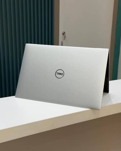 Dell XPS Core i5 8th Generation (Ram 8GB DDR4 + SSD 256GB) IPS Display