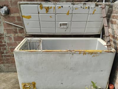 Haier freezer for sale condition thori rough hai