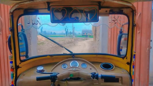 CNG teez raftar rakshaw