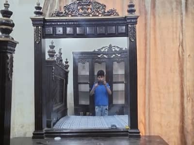 bed dressing and sides table shokace