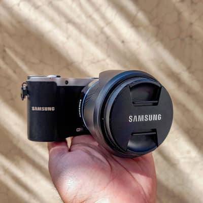 Mirrorless Camera Samsung nx210