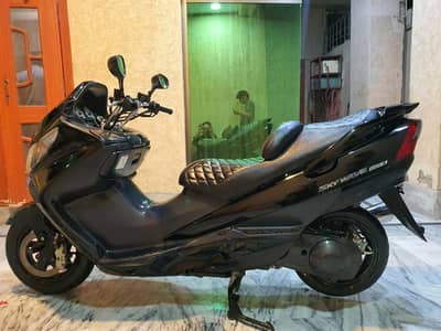 Suzuki Burgan 400cc . 2017 model self start Efi Condition 10/10