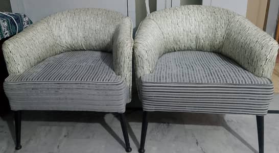 2 room chairs  with table
