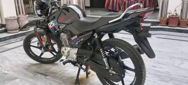 YAMAHA YBR125G