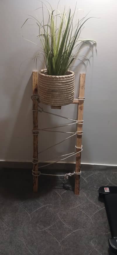 Artificial plant with stand/pot  for decor