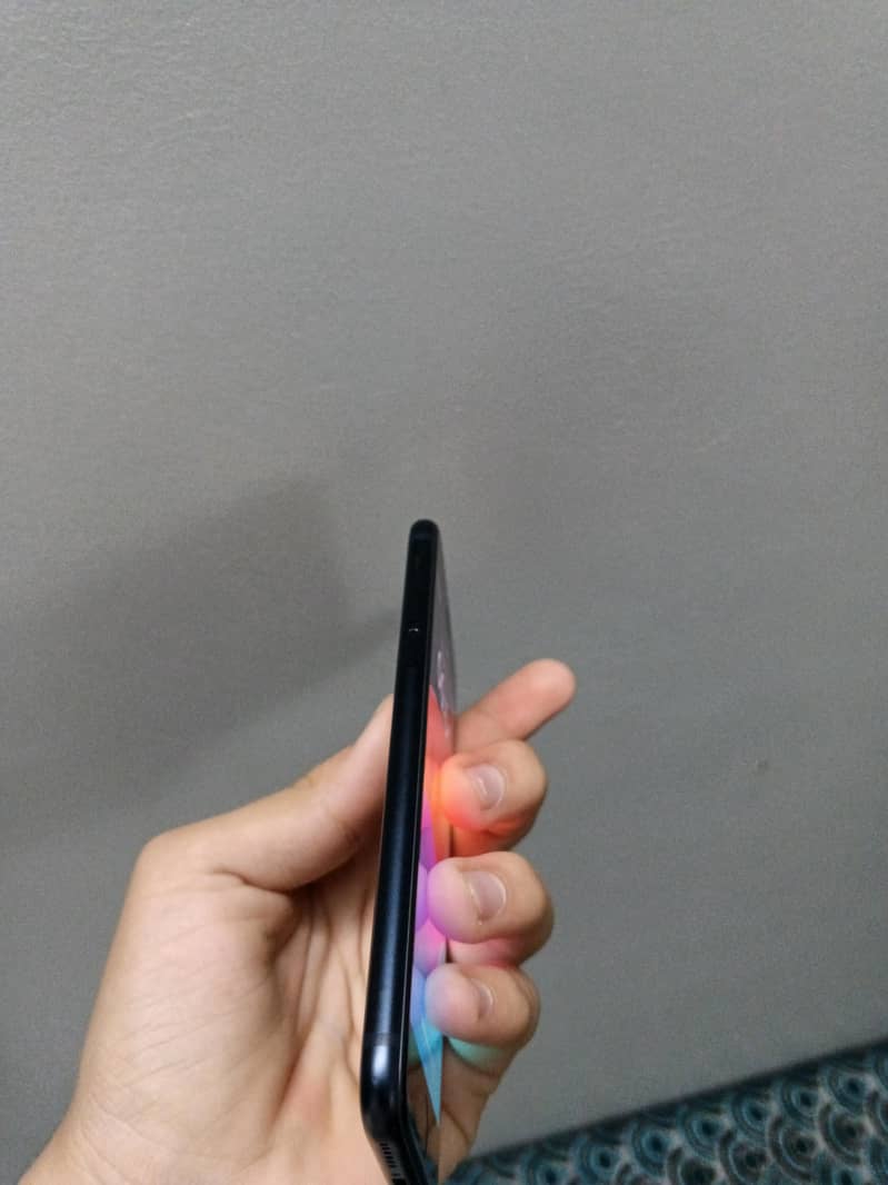 iphone SE 3rd generation 4