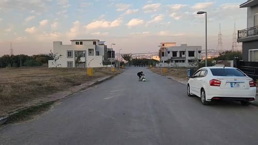 F-1 Block Boulevard Plot | Back Open + Extra Green Land | Top Heighted | 105 Lac | Phase 8