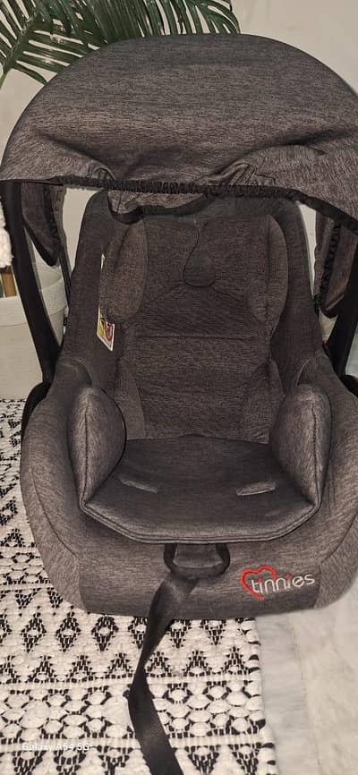 Tinnies Baby Carry Cot in perfect condition