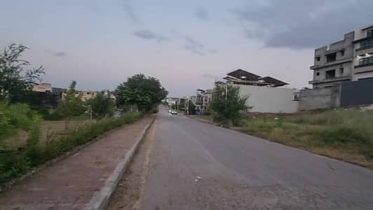 Bahria Town Rawalpindi Phase 8 Overseas Sector 3 10 Marla Top Heighted Plot Back To District Commercial