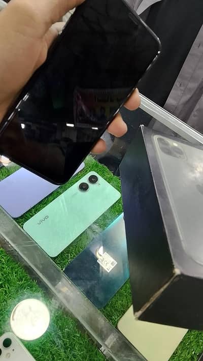 iPhone 11Pro with box