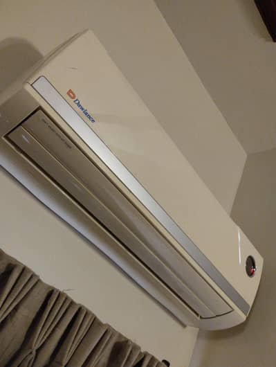 Dawlance Non Inverter Split AC 1 ton