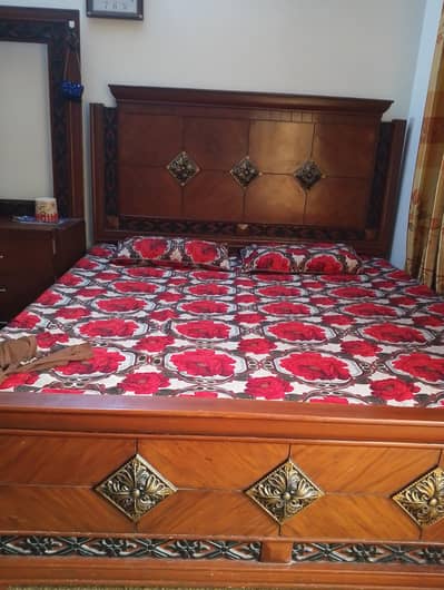 Bed + Dressing Table