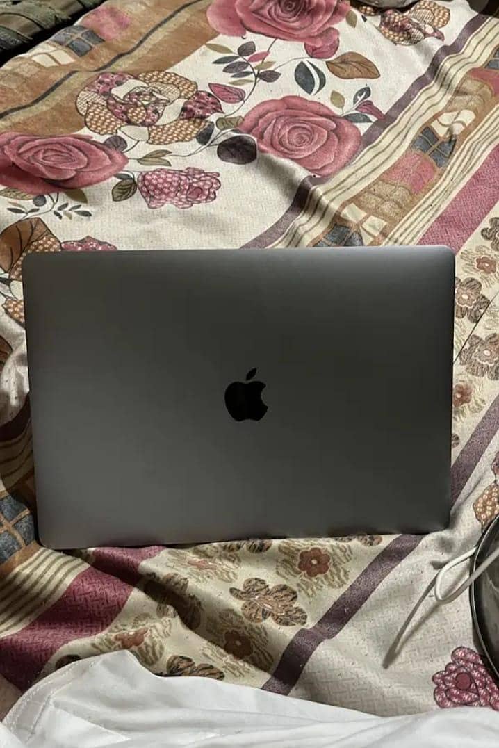 macbook pro 2017 0