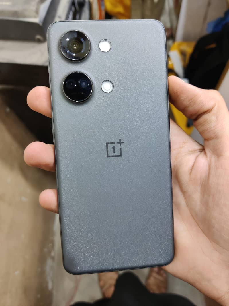 Oneplus Ace 2V 1