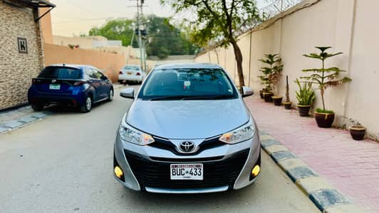 Toyota Yaris ATIV X 1.5 B2b Original 2021 Oct urgent sale