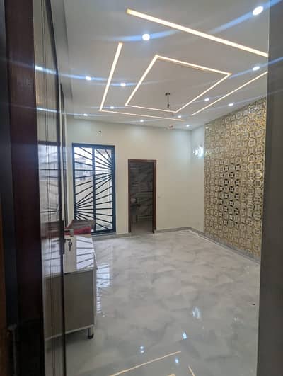 Bahria Orchard Lahore Phase,1  5 Marla Luxury House Available For Rent.   Brand New House.