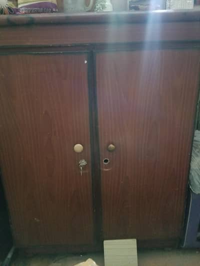 Cupboard Small with dressing