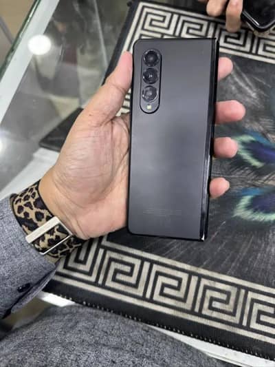 samsung z fold 3  12gb 256gb iner screen khrab ha  Non pta urgent sale