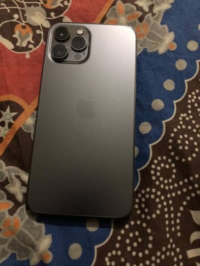 Iphone 12 pro max 128gb, 10/9 condition, 4 month sim time