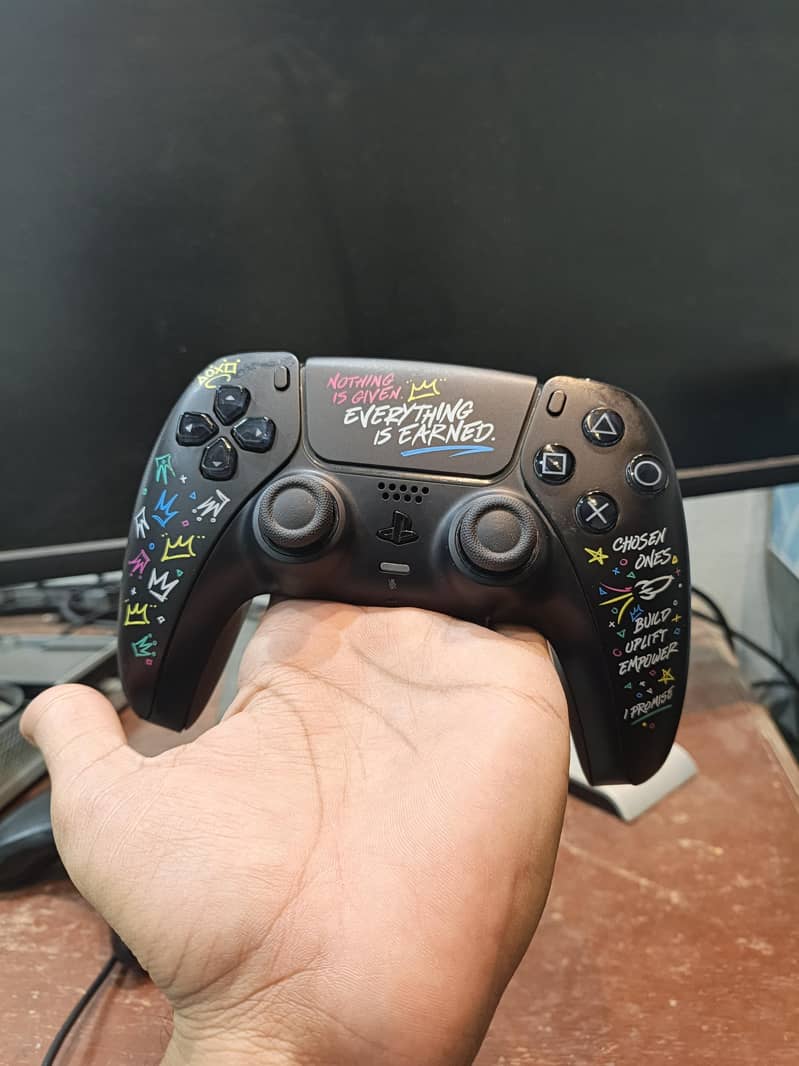 PS 5 Wireless Controller 0