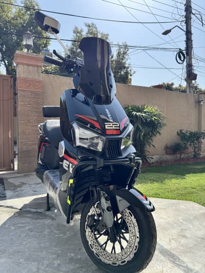 Titan Eveon Electric Scooter Lithium battery – BRAND NEW – Only 0 KM