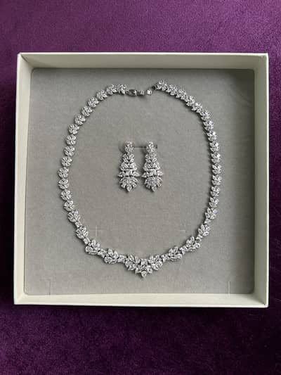 Original Tesoro Jewellery Set with Necklace & Earrings