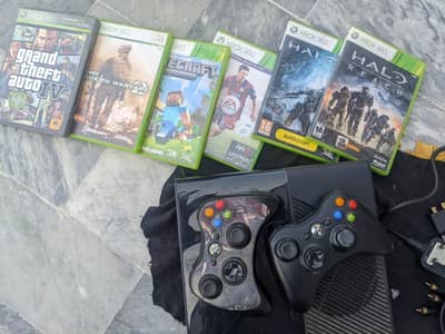 XBOX 360 Orignal / 2 Gaming Controllers / 6 orignal Cds