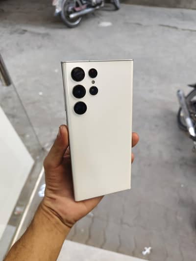 Samsung s22 ultra 12/512 official pta dubal sim 03106300848
