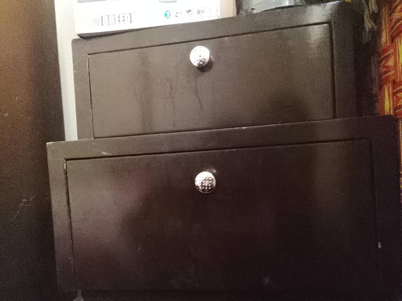 side tables 0