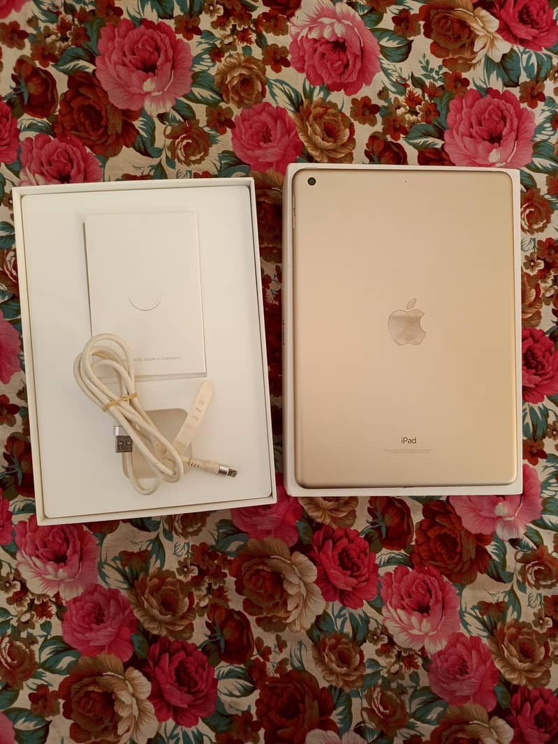 Ipad 5th gen Box 2