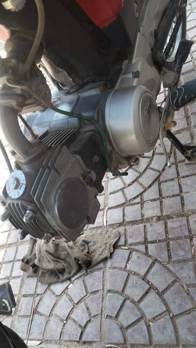 selling my genuine superstar sealed engine original condition