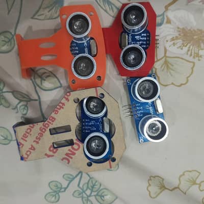 HC-SR04 x4 pieces with 3 brackets