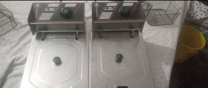 Double Tank Commercial Electric Deep Fryer – Perfect Working Condition