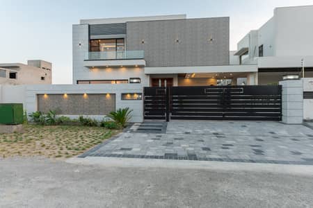 D H A Lahore 1 Kanal Mazher Munir Design House With 100% Original Pics Available For Rent