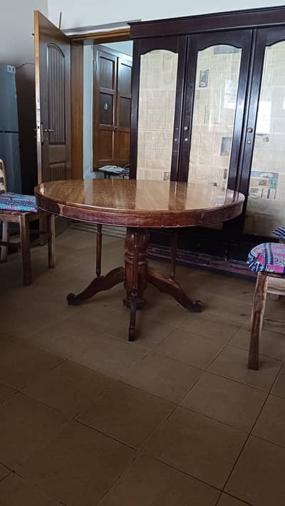 High Quality Wooden Round Dining Table