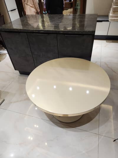 MODERN COFEE TABLE