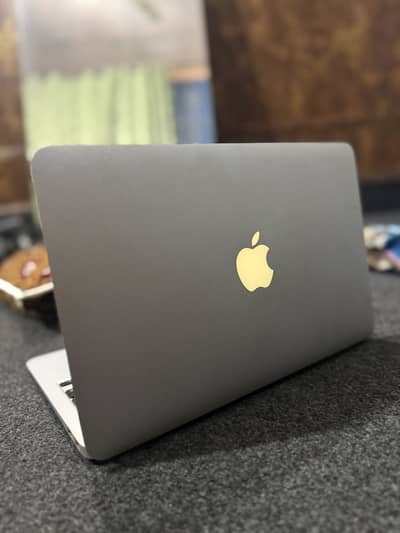 Macbook air read ad picks dakh ly