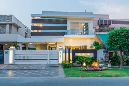 D H A Lahore 1 Kanal Owner Build Design House With 100% Original Pics Available For Rent