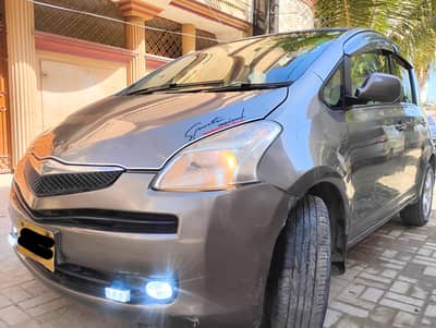 Toyota rectis 1300cc Automatic transmission