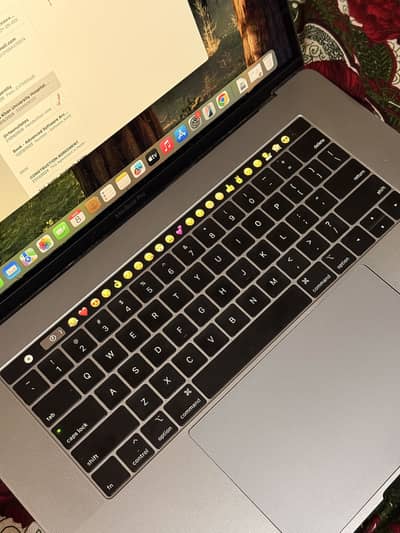 Apple MacBook Pro 2019 15" intel i9 16GB RAM 512GB SSD | 4GB GPU