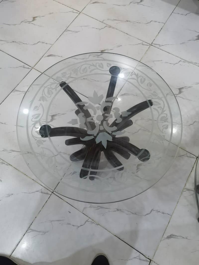 1 centre table and 2 side table 0