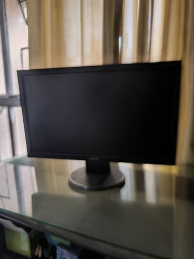LCD Acer  monitor 22' inches