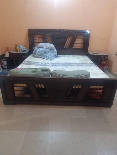 King Bedset with mattress, Cupboards & Dressing Table - Urgent Sale