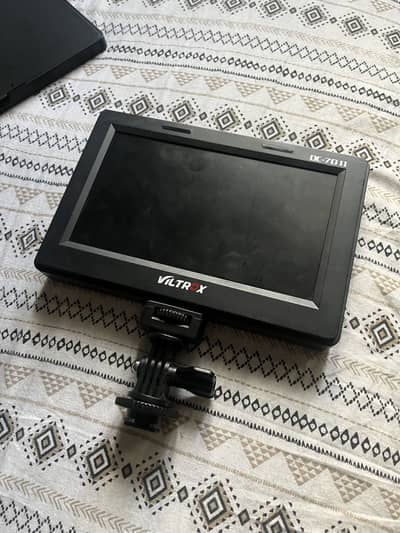 Viltrox dc-70ii camera monitor