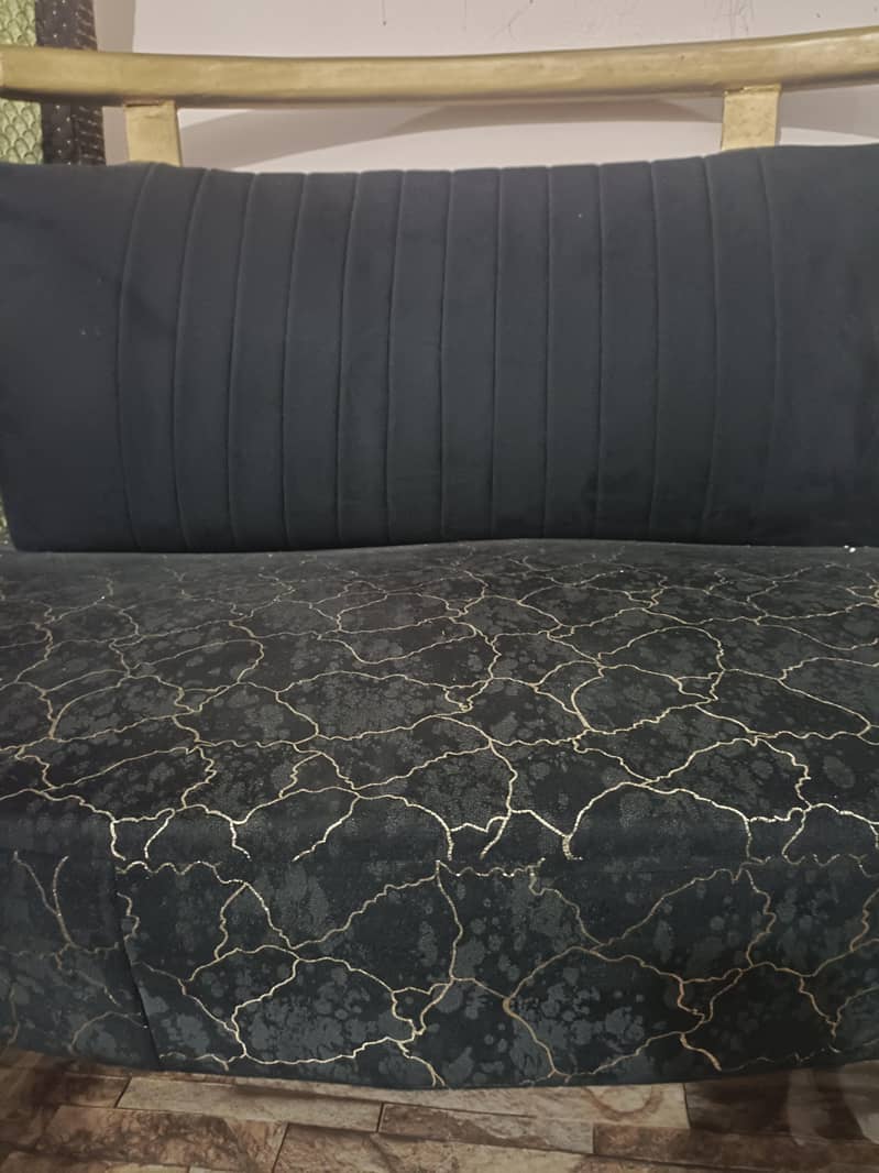 2 seater sofa 1