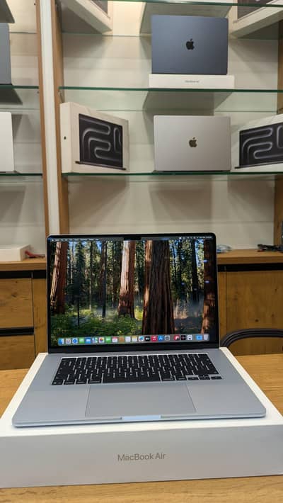 MacBook Air M4 2025 15" 24/512  sky blue With Box warranty